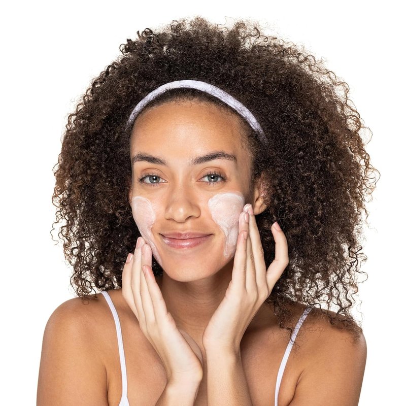 Neutrogena Kaolin Clay Cleanser - Mattifying Face Wash for Oily Skin | 6.3 oz, Paraben-Free & Sulfate-Free