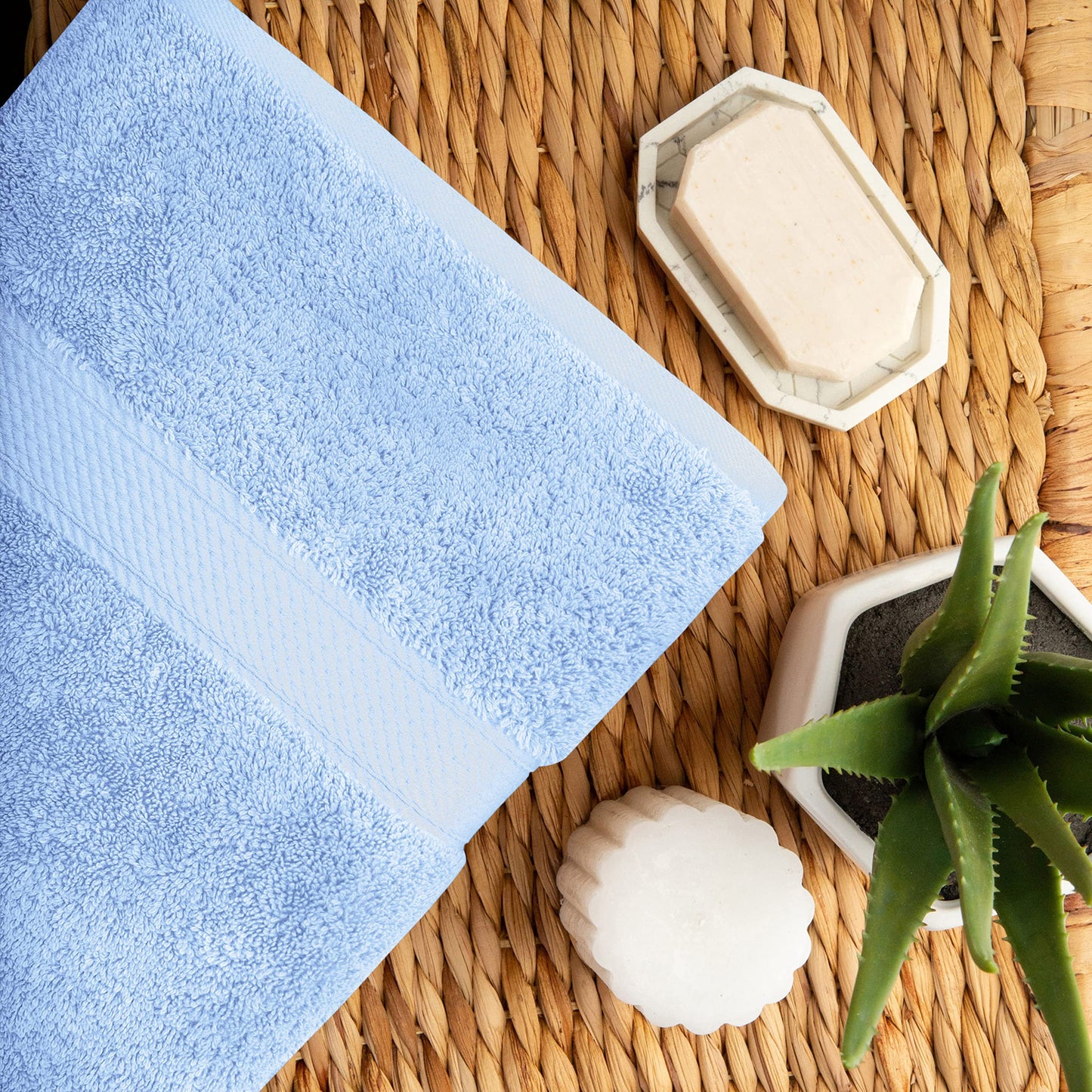 SUPERIOR Egyptian Cotton Pile 8 Piece Towel Set, Includes 2 Bath, 2 Hand, 4 Face Towels/Washcloths, Ultra Soft Luxury Towels, Thick Plush Essentials, Guest Bath, Spa, Hotel Bathroom, Light Blue