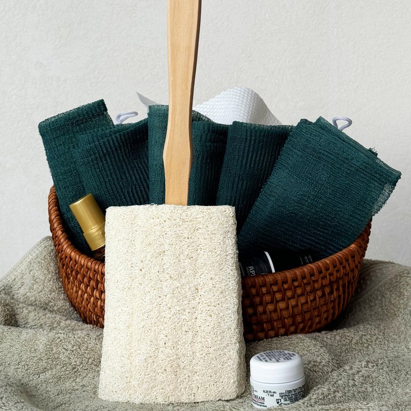 Natural Loofah Scrub. Back Loofah Sponge .Long Handle Shower Bath Brush On a Stick Body Scrub Brush Scrubber Exfoliating Body Sponge（2 Pack）