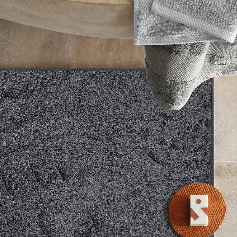 Lacoste Heritage Bath Rug – Ultra Soft Quick-Dry Microfiber and Tufted, Super Absorbent with Non-Slip Backing, Signature Crocodile Embossed Design and Stylish Bathroom Mat 20"x32" – Meteorite